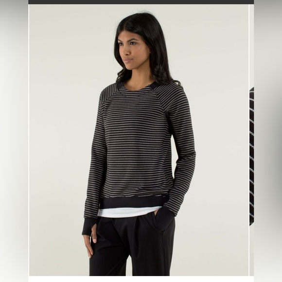 Lululemon Fleet Street black white striped pullover size 2 - Picture 2 of 7